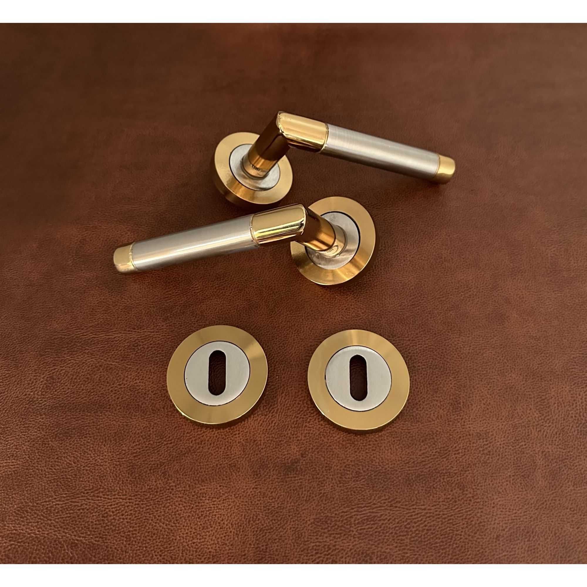 Albirifin Gold Yuvarlak Rozetli Oda Kapı Kolu Takımı